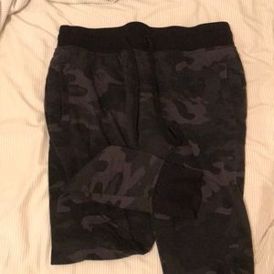 camo jogger sweatpants